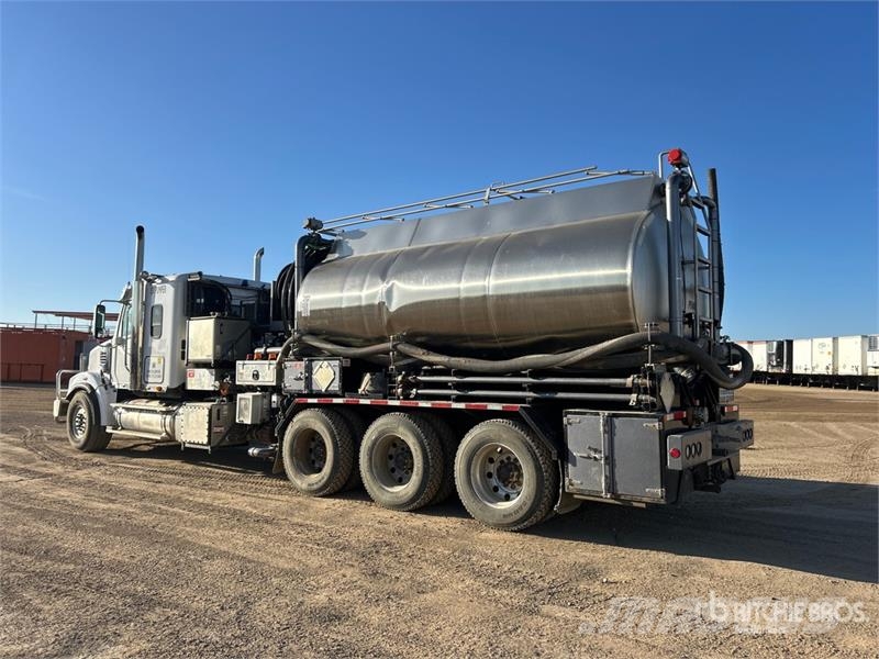 Freightliner Coronado 122 8x6 Sleeper Pressure Truck Ostali kamioni