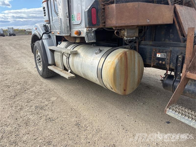 Freightliner Coronado 122SD 8x6 Tri/A Sleeper Truck Tractor Naudoti vilkikai