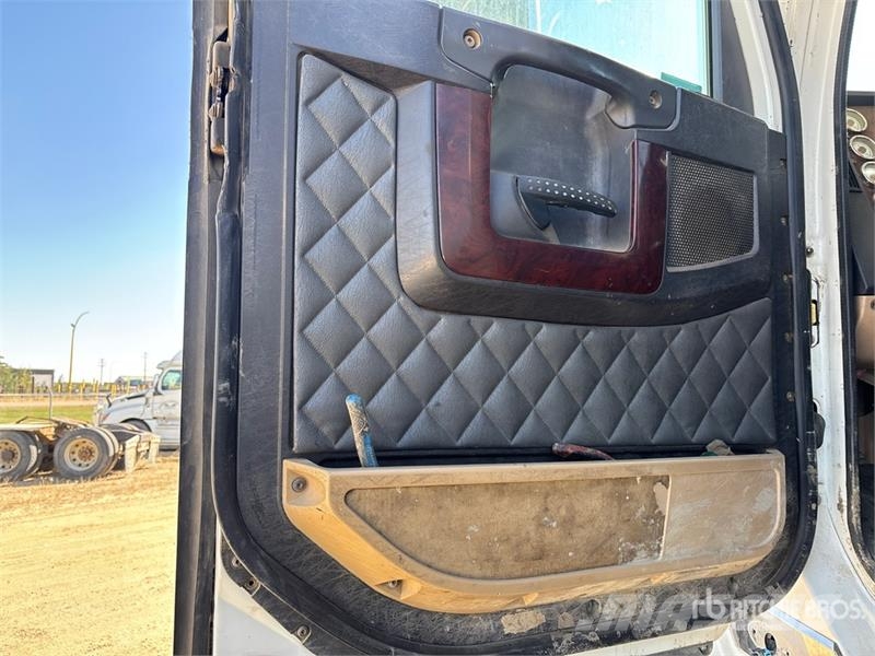 Freightliner Coronado 122 8x6 Water Truck (Inoperable) Autocisterne