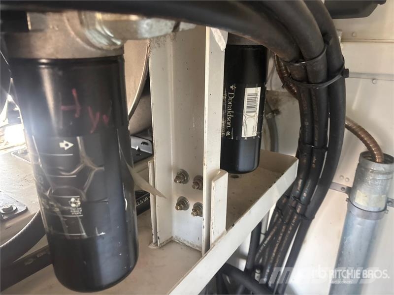 Freightliner Coronado 122 6x4 Lube Truck Tankwagen