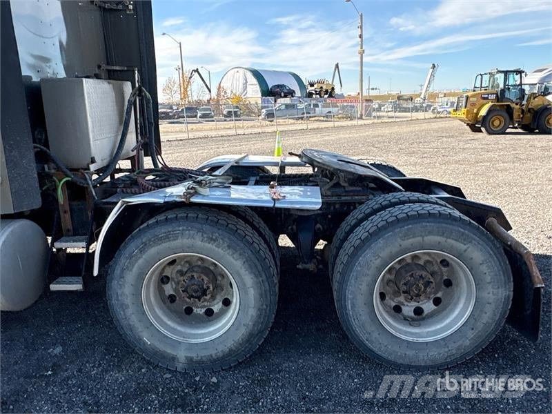 Freightliner Coronado 6x4 T/A Sleeper Truck Tractor Truck Tractor Units
