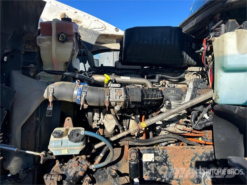 Freightliner Coronado 6x4 T/A Sleeper Truck Tractor Sadulveokid