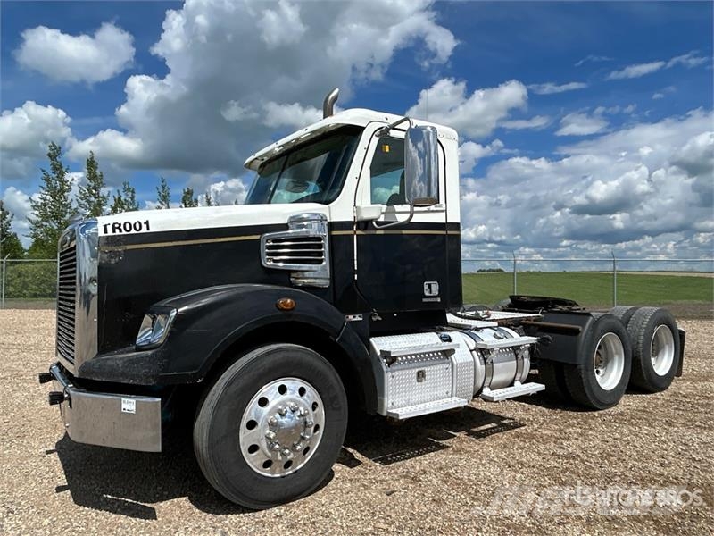 Freightliner Coronado 122 Vetopöytäautot