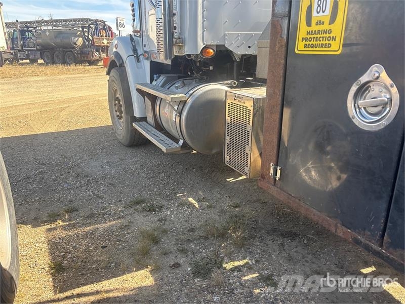 Freightliner Coronado 8x6 Water Truck (Inoperable) Vesisäiliöautot
