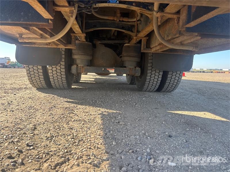 Freightliner Coronado 122 6x4 Lube Truck Tankwagen