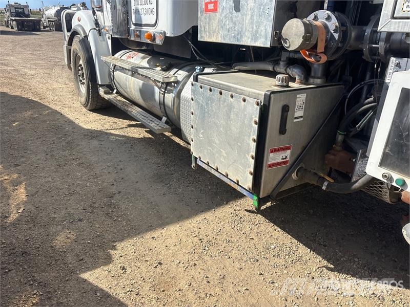 Freightliner Coronado 122 8x6 Sleeper Pressure Truck Ostali kamioni