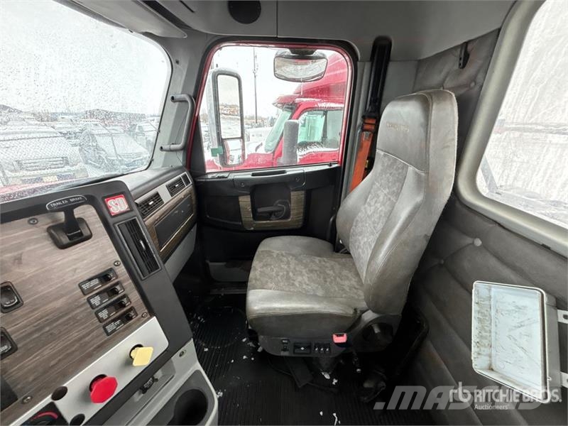 Freightliner Coronado 122 Tegljači