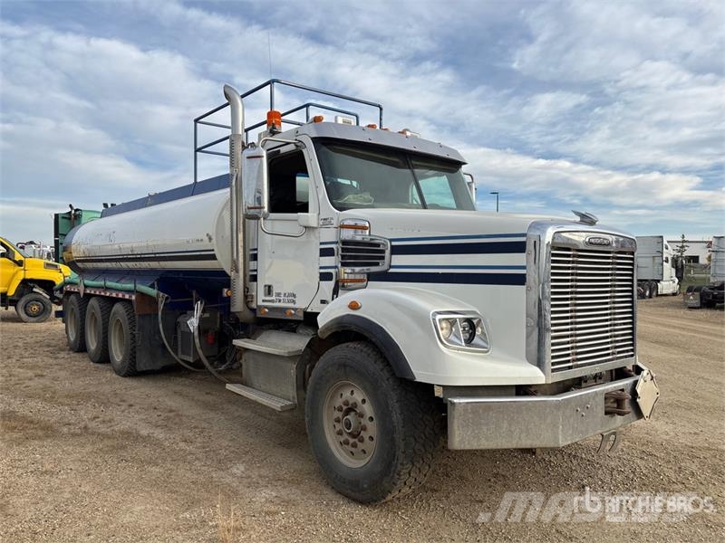 Freightliner Coronado 122 20000 L 8x6 Water Truck (Inoperable) صهاريج مياه