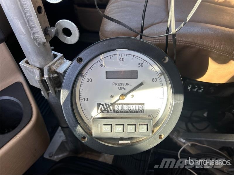 Freightliner Coronado 122 8x6 Sleeper Pressure Truck Ostali kamioni