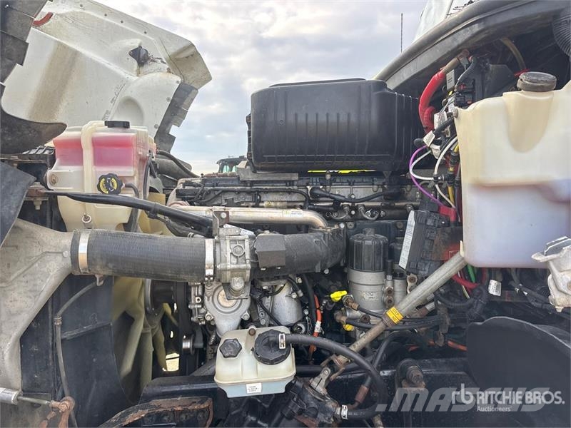 Freightliner Coronado 122 6x4 T/A Sleeper Truck Tractor وحدات الجر