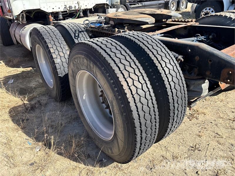 Freightliner Coronado 122 6x4 T/A Sleeper Truck Tractor Çekiciler