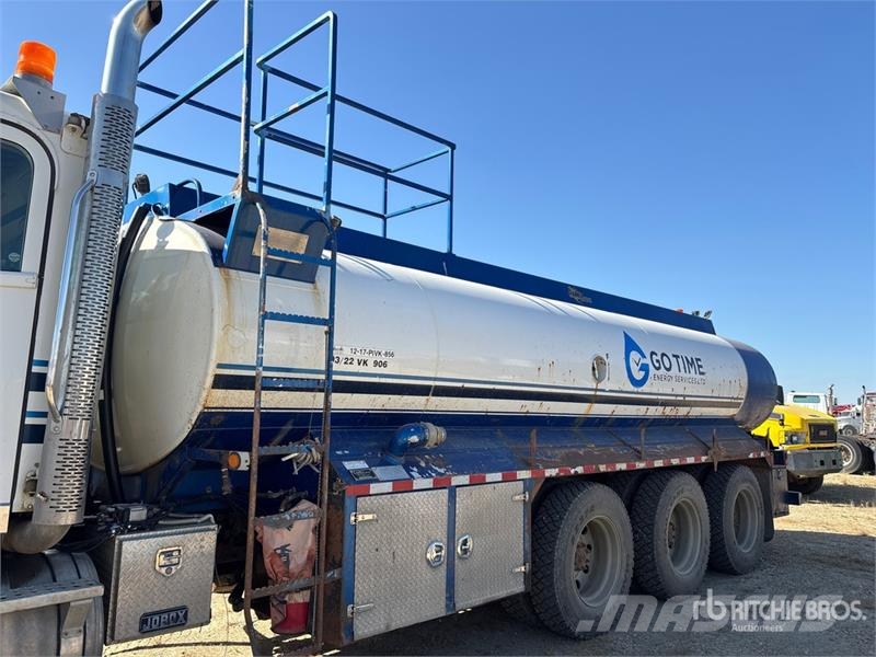 Freightliner Coronado 122 8x6 Water Truck (Inoperable) Autocisterne