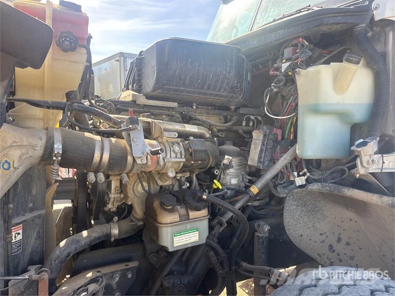 Freightliner Coronado 8x6 Water Truck (Inoperable) Vesisäiliöautot