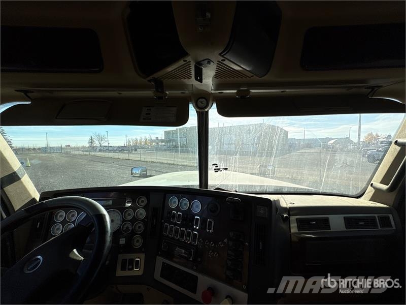 Freightliner Coronado 6x4 T/A Sleeper Truck Tractor Truck Tractor Units