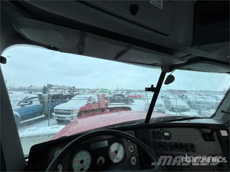 Freightliner Coronado 122 Tegljači