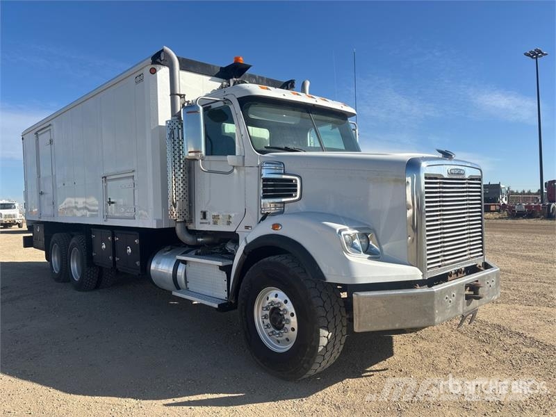 Freightliner Coronado 122 6x4 Lube Truck Tankwagen