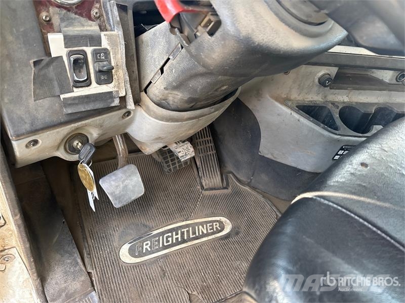 Freightliner Coronado 122SD Trekkers