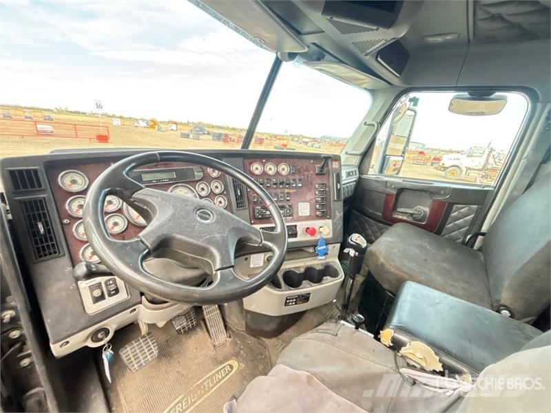 Freightliner Coronado SD 6x4 Heavy Haul T/A Day Cab Truck Tract Trekkers