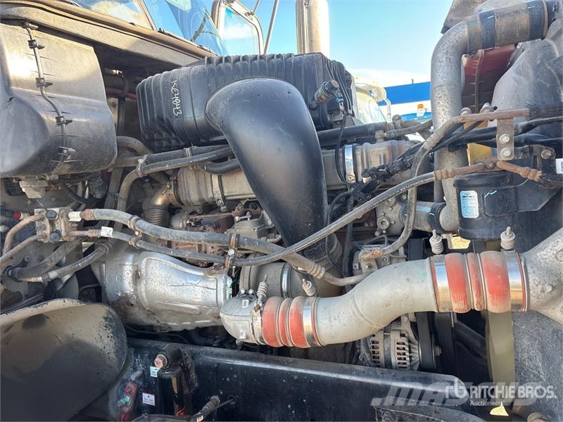 Freightliner Coronado 122SD Trekkers