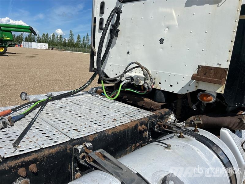 Freightliner Coronado 122 Vetopöytäautot
