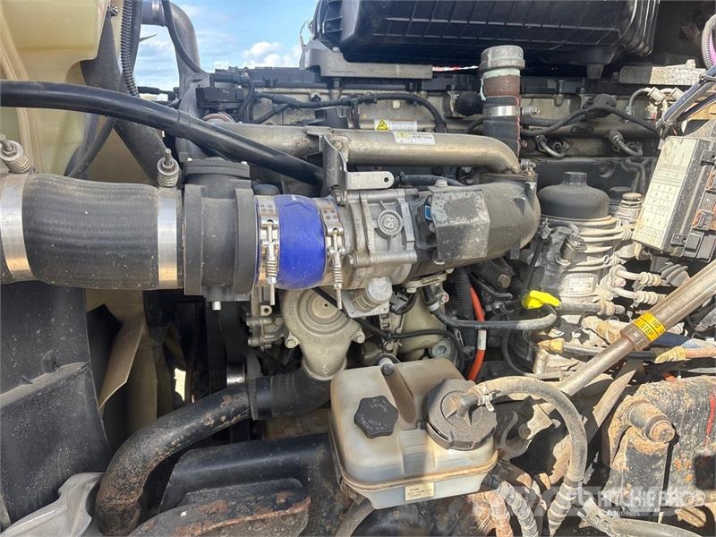 Freightliner Coronado 122 8x6 Sleeper Pressure Truck Ostali kamioni