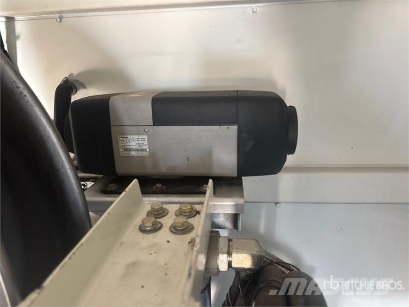 Freightliner Coronado 122 6x4 Lube Truck Tankwagen
