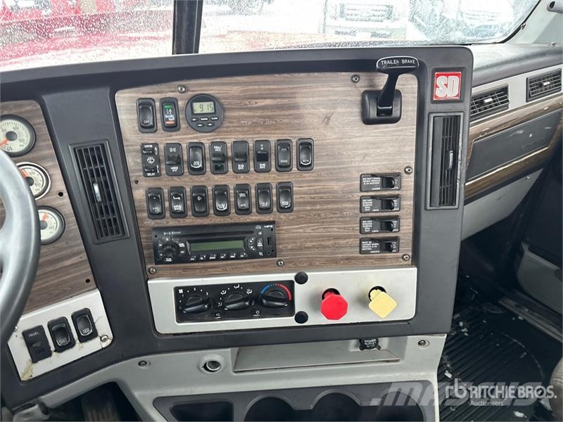 Freightliner Coronado 122 Tegljači