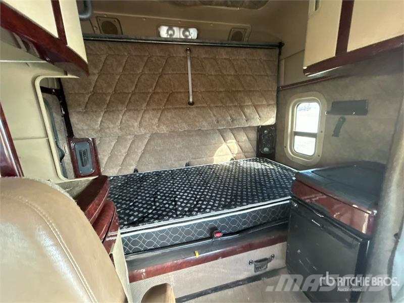 Freightliner Coronado 122SD Sattelzugmaschinen