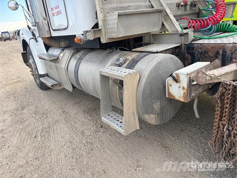 Freightliner Coronado 122 6x4 T/A Sleeper Truck Tractor وحدات الجر