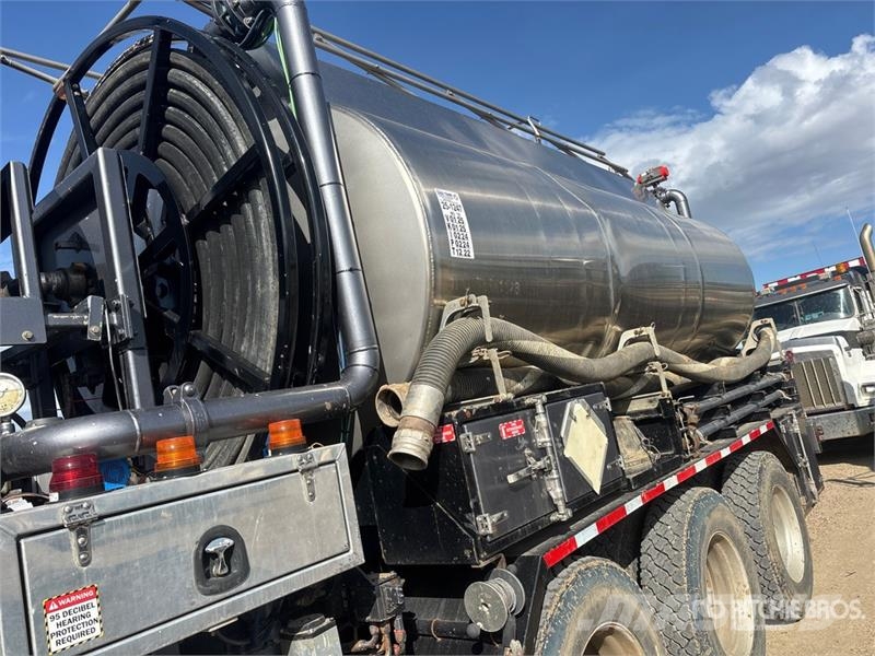 Freightliner Coronado 122 8x6 Sleeper Pressure Truck Ostali kamioni