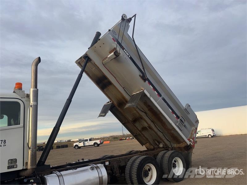 Freightliner Coronado 122 6x4 T/A Dump Truck Kipper