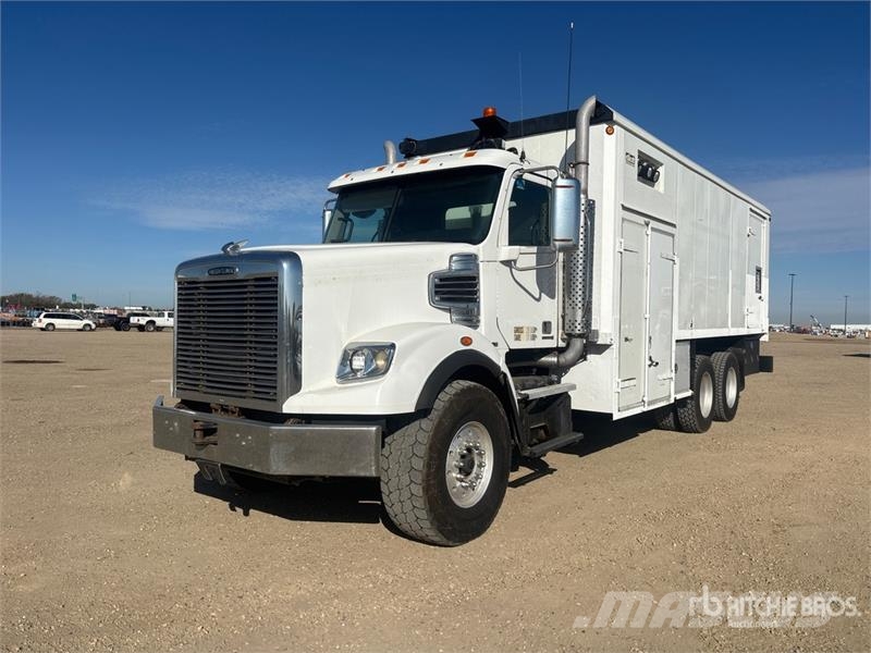 Freightliner Coronado 122 6x4 Lube Truck Tankwagen