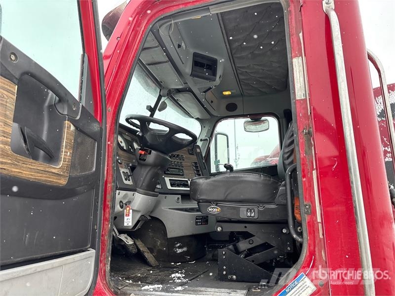 Freightliner Coronado 122 Tegljači