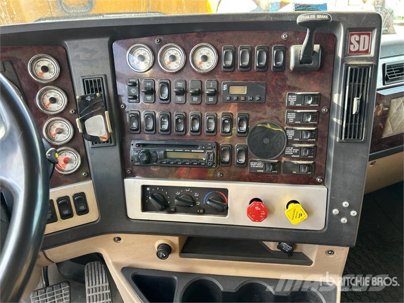 Freightliner Coronado 122SD Sattelzugmaschinen