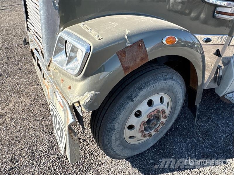 Freightliner Coronado 6x4 T/A Sleeper Truck Tractor Truck Tractor Units