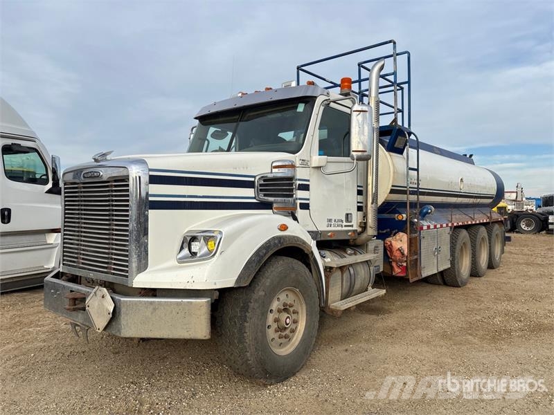 Freightliner Coronado 122 20000 L 8x6 Water Truck (Inoperable) صهاريج مياه