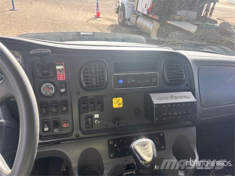 Freightliner Effer 170 5SAa Knuckle Boom on Freightliner M2 10 Tovornjaki z žerjavom