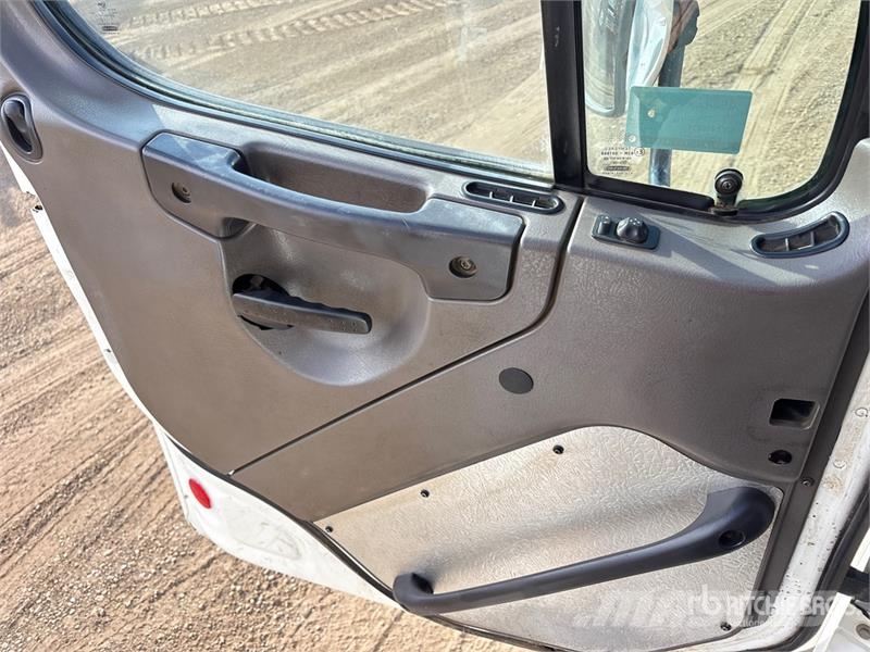Freightliner F2 on Freightliner M2 6x4 Vacuum Excavator Truck Paine-/imuautot