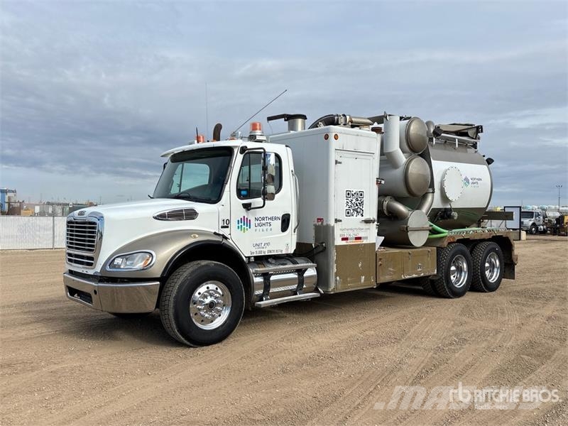 Freightliner F2 on Freightliner M2 6x4 Vacuum Excavator Truck Paine-/imuautot
