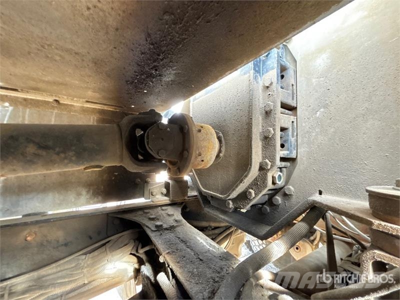 Freightliner F2 on Freightliner M2 6x4 Vacuum Excavator Truck Paine-/imuautot