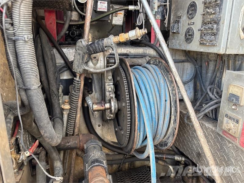 Freightliner F2 on Freightliner M2 6x4 Vacuum Excavator Truck 콤비/진공 트럭
