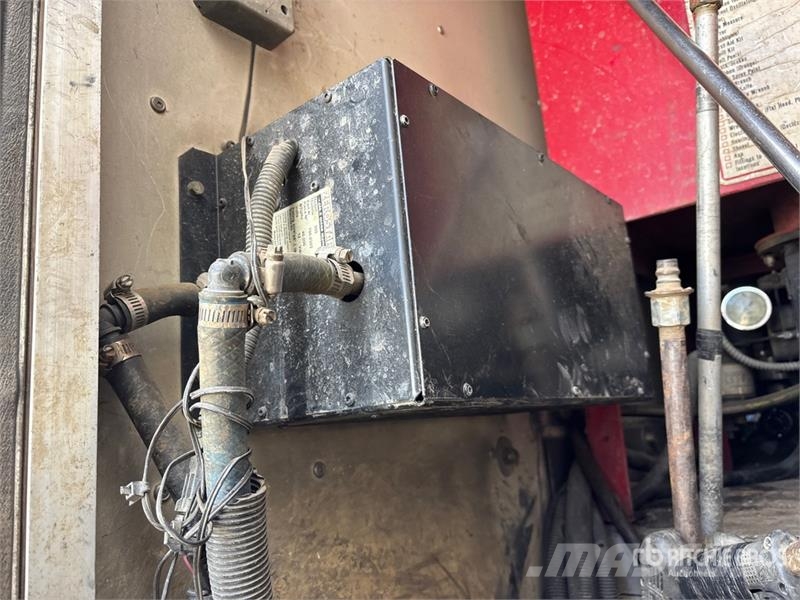 Freightliner F2 on Freightliner M2 6x4 Vacuum Excavator Truck 콤비/진공 트럭