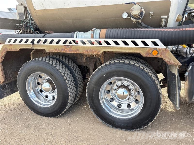 Freightliner F2 on Freightliner M2 6x4 Vacuum Excavator Truck Paine-/imuautot