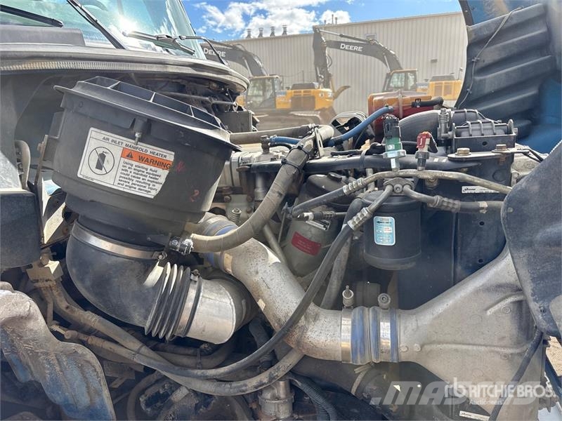 Freightliner F2 on Freightliner M2 6x4 Vacuum Excavator Truck 콤비/진공 트럭