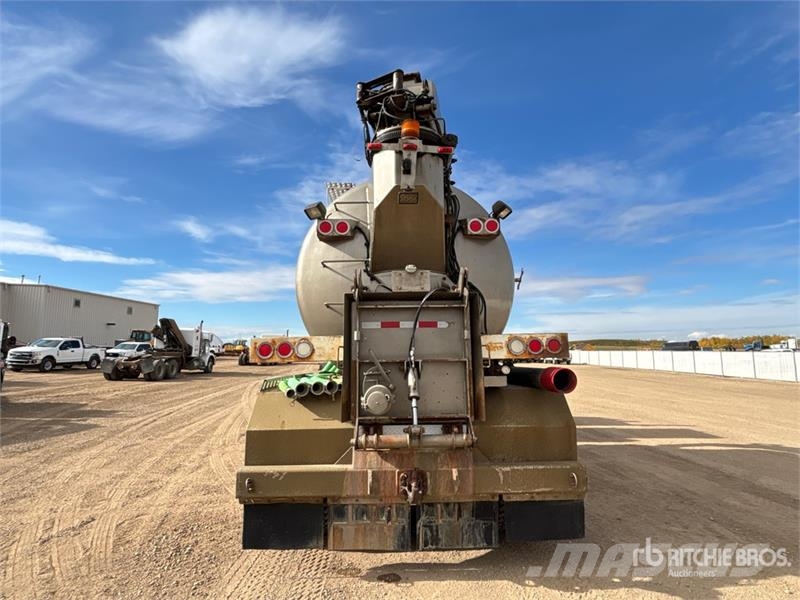 Freightliner F2 on Freightliner M2 6x4 Vacuum Excavator Truck Paine-/imuautot