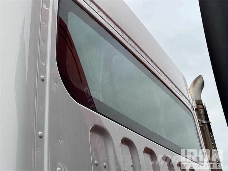 Freightliner Fassi F110B.0.24 8366 lb Knuckle Boom on Freightl Kamioni sa kranom
