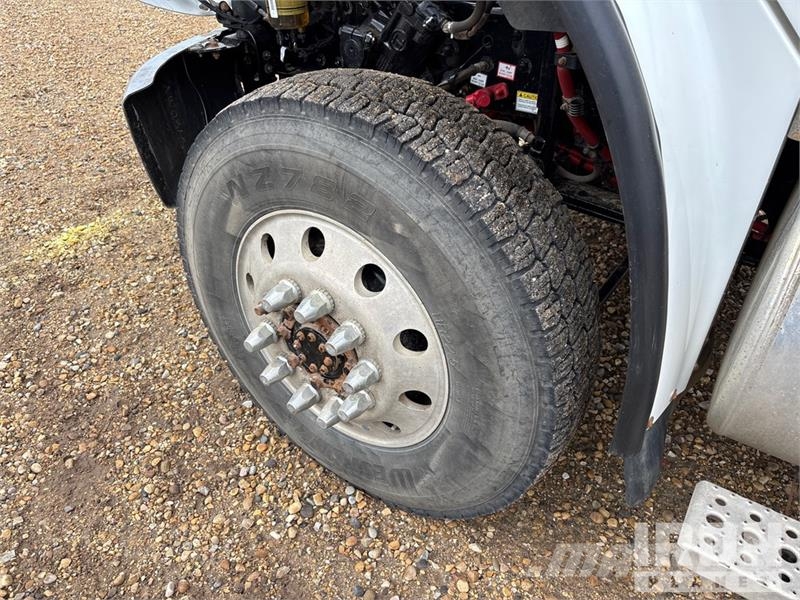 Freightliner Fassi F110B.0.24 8366 lb Knuckle Boom on Freightl Kamioni sa kranom