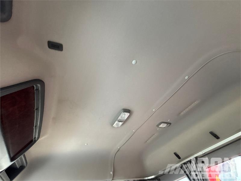 Freightliner Fassi F110B.0.24 8366 lb Knuckle Boom on Freightl Kamioni sa kranom