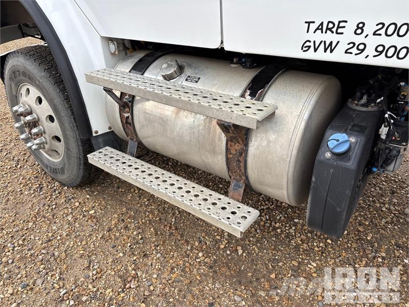 Freightliner Fassi F110B.0.24 8366 lb Knuckle Boom on Freightl Kamioni sa kranom