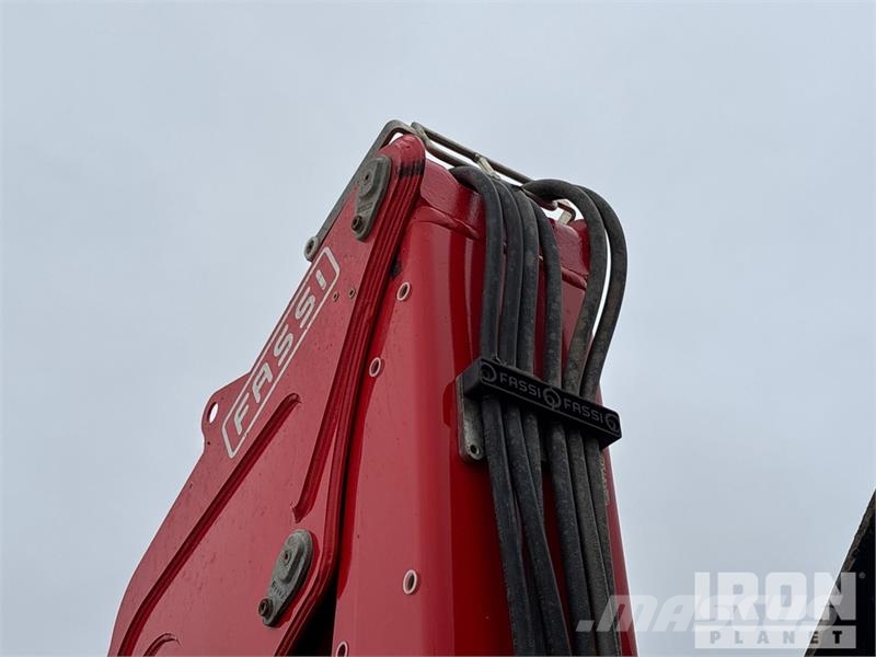 Freightliner Fassi F110B.0.24 8366 lb Knuckle Boom on Freightl Kamioni sa kranom